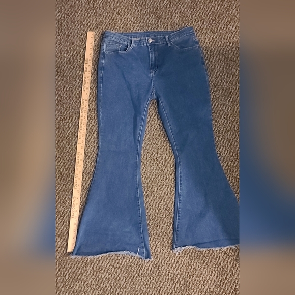 Blue Embroidered Floral Flare Jeans - Women's Large - altered cut off - Picture 5 of 6